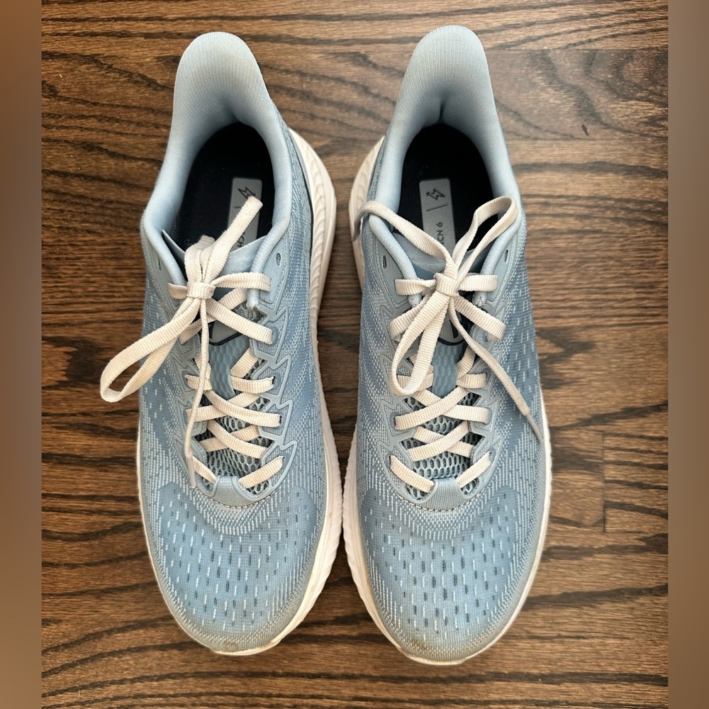 Hoka Women’s Mach 6 Sneakers - size 9 - Powder Blue - Picture 2 of 6